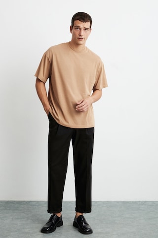 Grimelange Jett Erkek Oversize Fit %100 Organik Pamuk Kalın Dokulu Bisiklet Yakalı Kahverengi T-shirt Kahverengi
