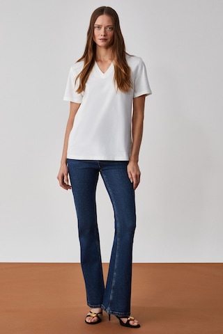 Grimelange Alıne Kadın %100 Organik Pamuk Derin V Yakalı Comfort Fit Beyaz T-shirt Beyaz