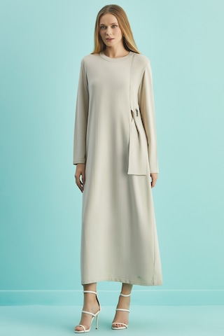 Uzun Kollu Krem Triko Elbise