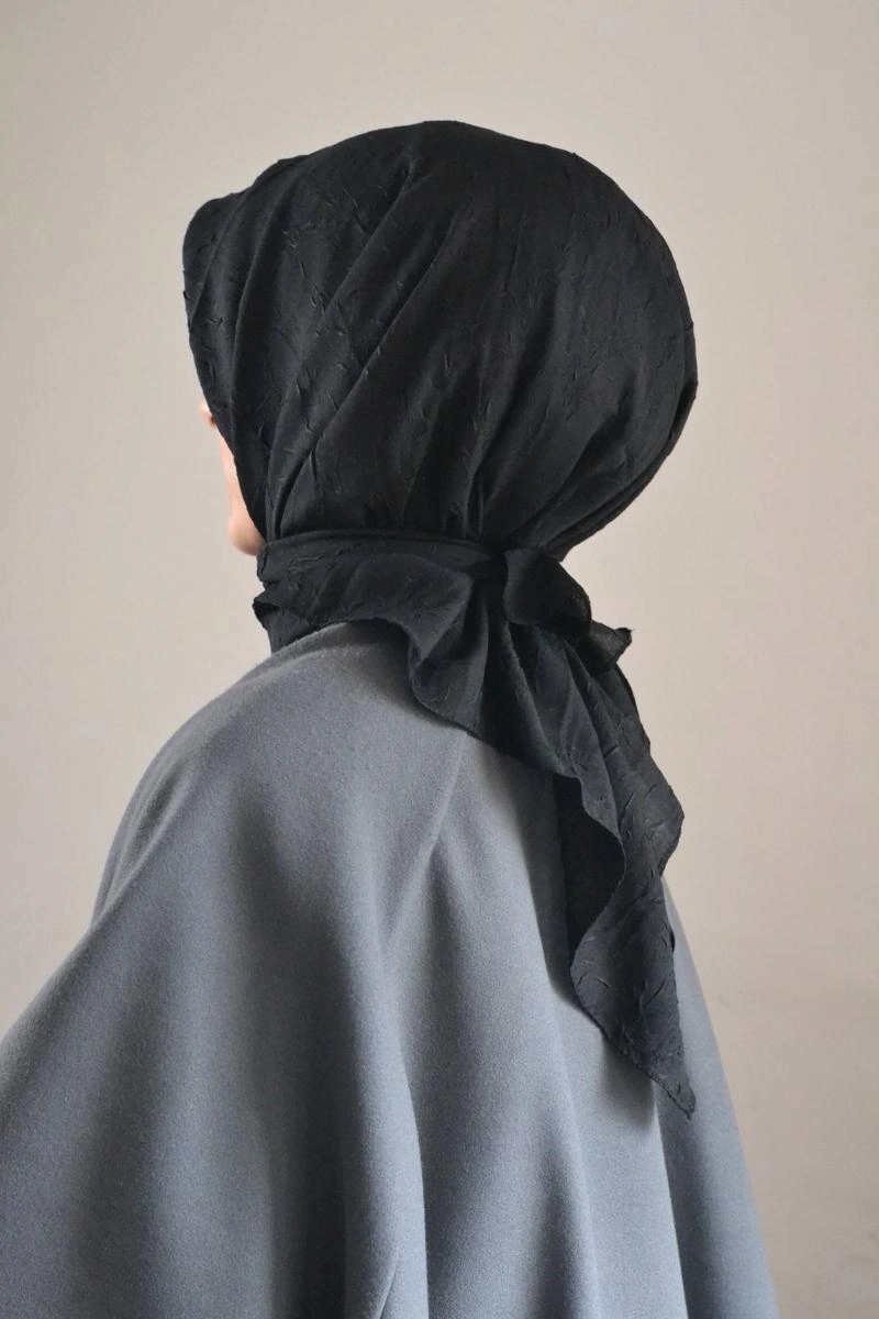 Bambu Kraş Eşarp 100x100 Cm Terletmez, Tok Ve Dik Duran, Dört Mevsim Kullanıma Uygun Siyah