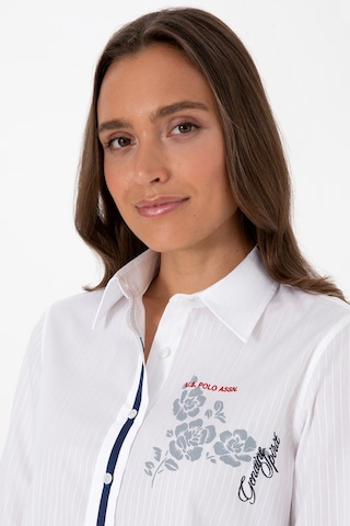 U.s. Polo Assn. Kadın Beyaz Gömlek Desenli 50316397-vr013 Beyaz