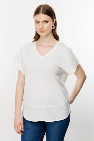 On Kadın Büyük Beden V Yaka Parçalı T-shirt 71476 Ekru