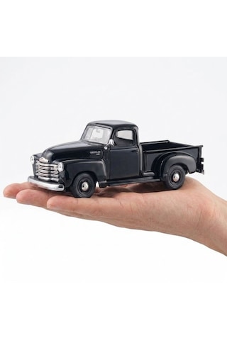 Maisto Lisanslı 1950 Chevrolet 3100 Pickup Kapıları Açılan - 1:25 Ölçekli Metal Oyuncak Model Araba