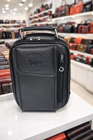 Newish Polo Postacı Kasalı El Çantası Orta Boy-Suni Deri Siyah