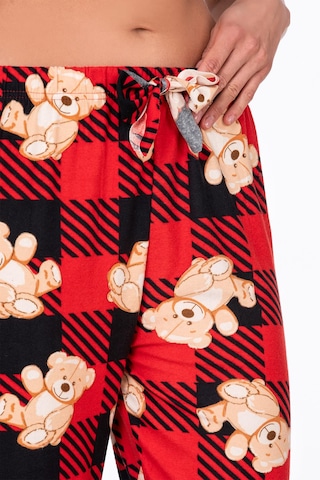 Kompedan Kadın Süet Kırmızı Kareli Ayıcık Desenli Pijama Tek Alt Desen 8