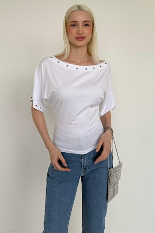 Madmext Beyaz Off Shoulder Metal Detaylı Kadın Bluz Mg2671 Beyaz