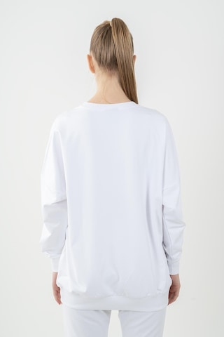 Maraton Sportswear Oversize Kadın Bisiklet Yaka Uzun Kol Basic Beyaz Sweatshirt 22185-beyaz Beyaz