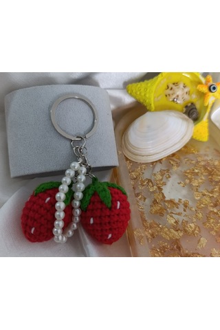 Çilekli İncili Anahtarlık Amigurumi El Yapımı