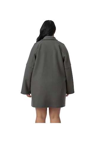 Büyük Beden Gömlek Yaka Reglan Kollu Torba Cepli Astarsız Kaşe Kısa Gri Kaban Gri