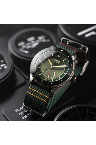 Avı-8 Flyboy Airmaster Sector Av-4112-02 Erkek Kol Saati Altın
