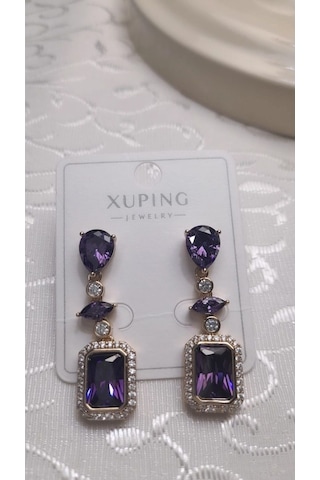 Uzel Xuping Küpe Çelik Sarı Etrafı Mor Taşlı Küpe, Dik Kesim Zirkon Taşlı Çelik Küpe