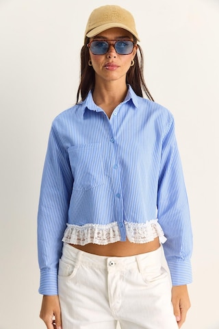 Shade Kadın Dantel Detaylı Çizgili Poplin Crop Gömlek Dg261023 60286099 - Mavi