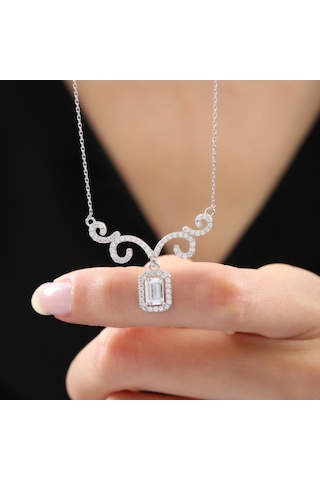 Mia vento Pırlanta Montür Işıltılı Sade Güzellik Asalet Mührü Gümüş Kolye