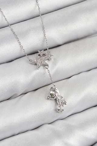 Pirinç Zirkon Taşlı Sallantılı Ayıcıklı Yıldız Model Gümüş Renk Kadın Kolye Çok renkli