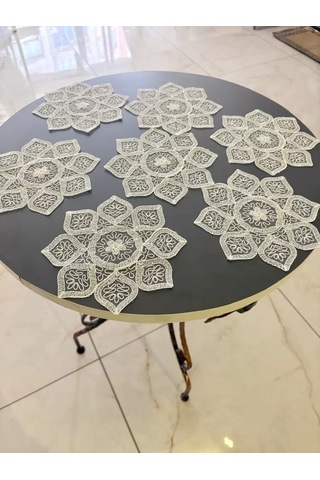 Cekihome 6'lı Dantel Kahve Sunumluğu 15x15 Cm Asorti Desenli Fincan Altlığı Takımı Çok Renkli