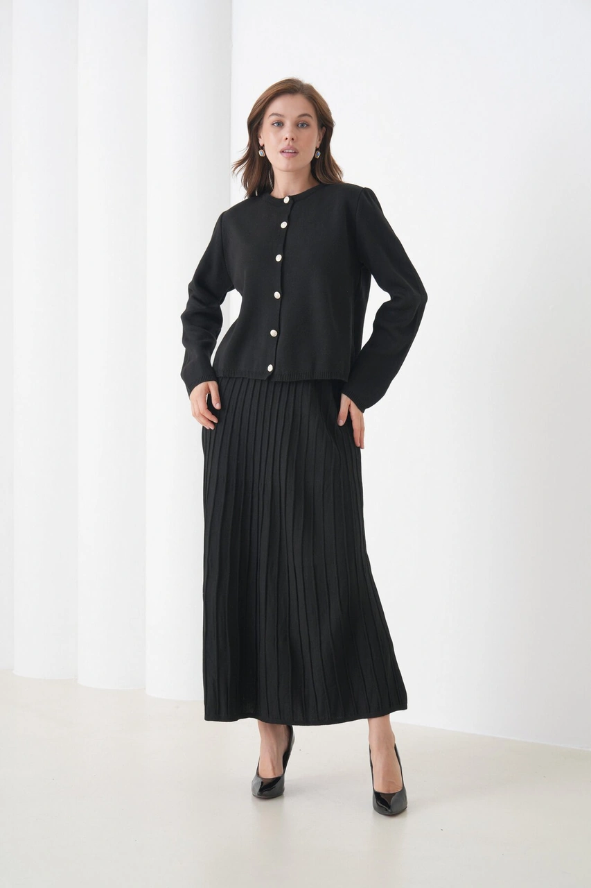 Kadın Pileli Etek Kazağı Düğmeli Tesettüre Uygun Örgü Triko Etekli Ceket Takım Siyah