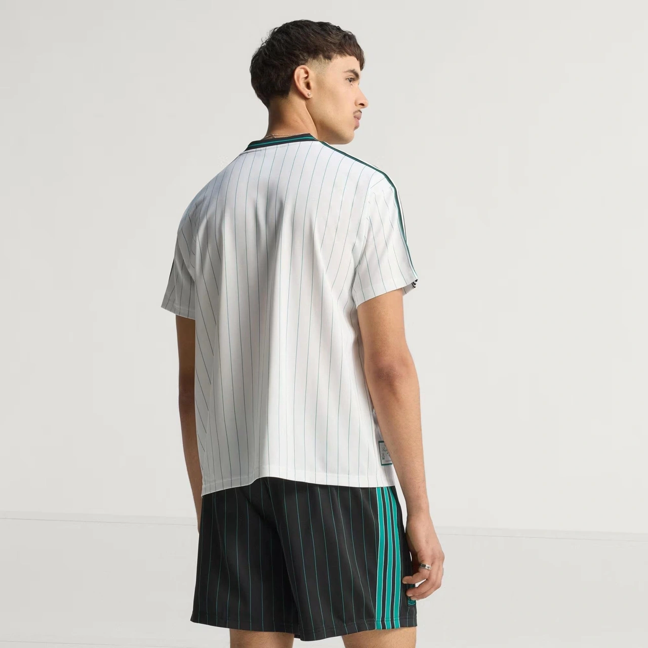 Adidas Liverpool Fc Terrace Icons Erkek Forma C-adıjw5466e50a00 Beyaz