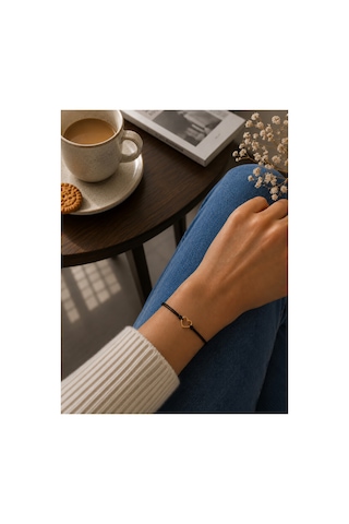 14 Ayar Altın Kalp Figür Siyah İpli Bileklik