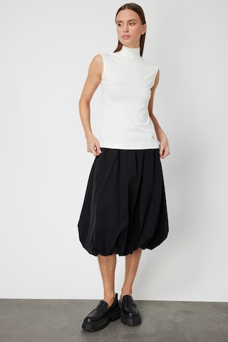 On Kadın Dik Yaka Kolsuz Basic Bluz 61432 Ekru Ekru