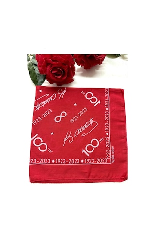 Herşey Nota Kırmızı Atatürk Silüetli Ve Imzalı Pamuk Kumaş Fular Çok Renkli