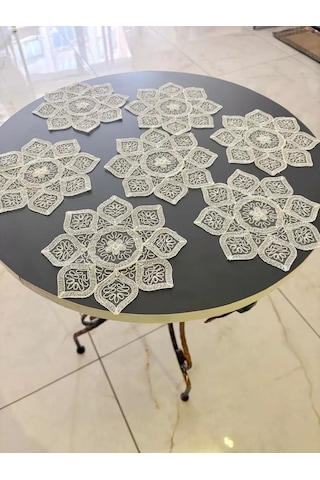 6'lı Dantel Kahve Sunumluğu 15x15 Cm Asorti Desenli Fincan Altlığı Takımı Ckhmtgsqpnc38gxw19l Çok Renkli