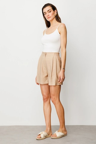 On Fashion Çift Pileli Kadın Şort 25y.on.srt.52315.01 Kum