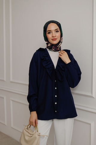 Moonsc Kadın Regular Fit V Yaka Önü Fırfır Detaylı Tesettür Lacivert Gömlek