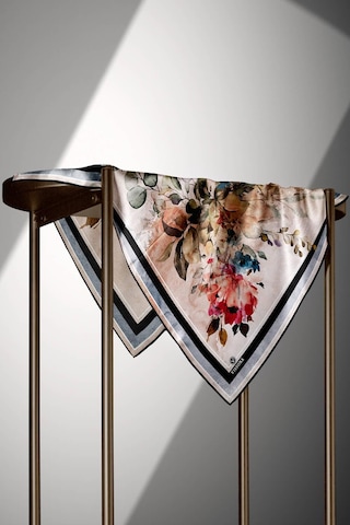 Vissona %100 Twill İpek Bahar Çiçekleri Desenli Siyah - Haki Renkli 90x90 Eşarp Dikim Şekli : El Dikişi Çok Renkli