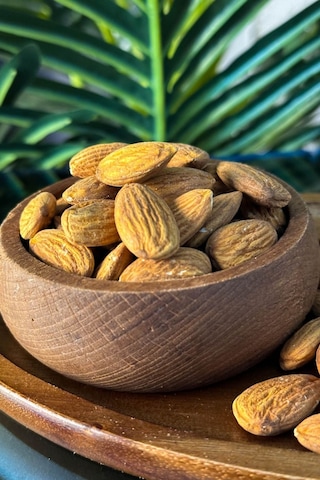 İri Boy - Yerli Çiğ Badem - 200 Gr 200 G