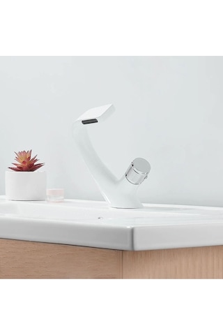 Banyo Lavabo Bataryası Beyaz Şelale Tasarım