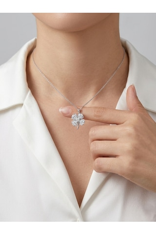 Çekirdekjewelry 925 Ayar Gümüş Yonca Kolye Zirkon Taşlı Şans Yoncası Kolye, Zarif Kadın Kolyesi Gümüş