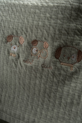 Sevimli Köpekcikler Desenli 10 Parça Kutulu Yenidoğan Hastane Çıkışı Zıbın Seti Yeşil