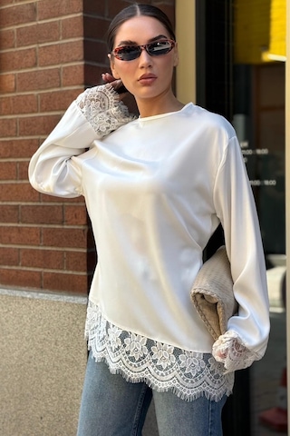 Madmext Beyaz Asimetrik Dantelli Uzun Kollu Saten Bluz Mg2799