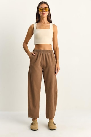 Shade Kadın Beli Lastikli Cep Detaylı Havuç Kesim Keten Pantolon 7750 60286110 - Cappuccino