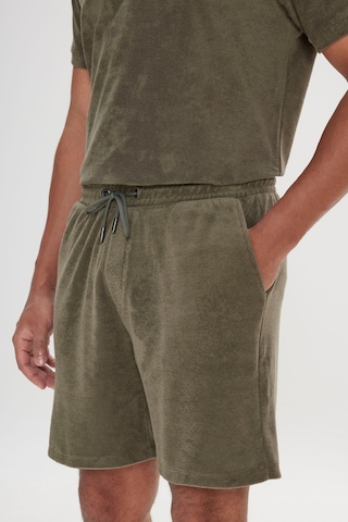Ac&Co / Altınyıldız Classics Ac&Co / Altınyıldız Classics Standart Fit Normal Kesim Havlu Şort 534685543 Haki