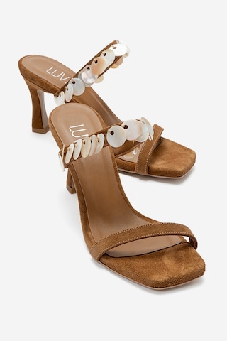 Luvishoes Arund Taba Süet Hakiki Deri Sedef Pul Aksesuarlı Kadın İnce Topuklu Terlik
