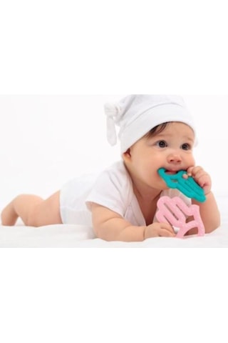 Pembe Annenin Eli Diş Kaşıyıcı Pembe