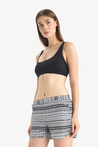 DeFacto Regular Fit Etnik Desenli Deniz Şortu-Fall in Love T5232AZ24SMBK27 Siyah