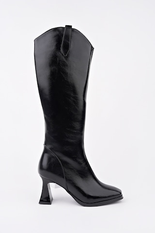 Muggo Astoria Küt Burun Yandan Fermuarlı Topuklu Kadın Çizme SİYAH RUGAN