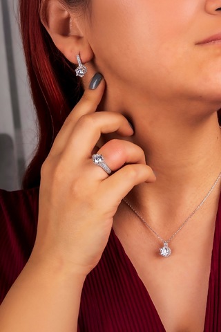 925 Ayar Gümüş Rodyumlu Full Zirkon Taşlı Kraliçe Bayan Takı Seti