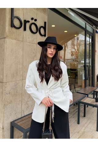 Laluvia Beyaz Bağcıklı Ceket - 9702 Beyaz