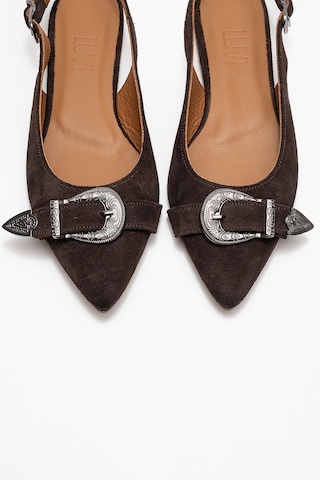 Dorothy Kahverengi Süet Hakiki Deri Tokalı Sivri Burunlu Kadın Sandalet Kahverengi