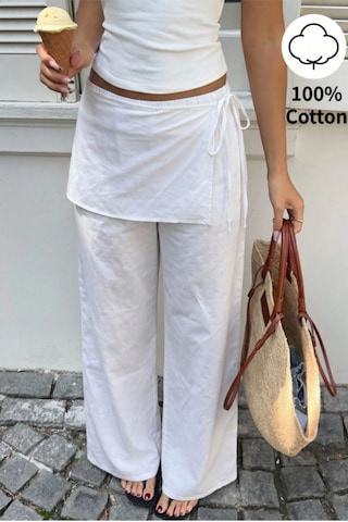 Tarz Cool Kadın Keten Karışımlı Bağlama Detaylı Bol Paça Rahat Kesim Pantolon Beyaz
