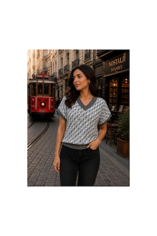 Hira Life Fashion Sfg Life Moda Kadın V Yaka Kare Desenli Şık Süveter Gri Gri