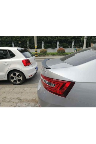 Skoda Superb Rs Boyalı Spoiler Pianoblack 2015-2019 Arası