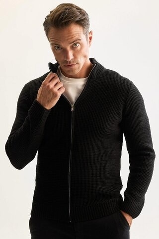 DeFacto Standart Fit Normal Kesim Yarım Balıkçı Yaka Fermuarlı Waffle Hırka R1195AZNSBK27 Siyah