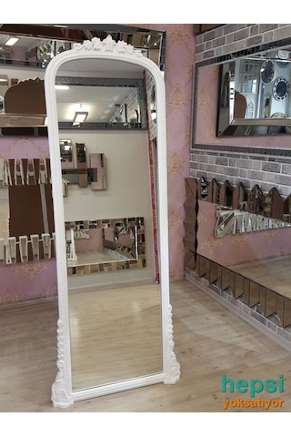 Matmazel Model Beyaz Renk Varaklı Ayaklı Boy Aynası