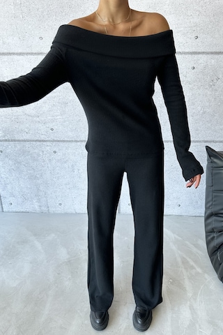 Modagen Selanik Kumaş Madonna Yaka Alt Üst Pantolonlu Takım Siyah