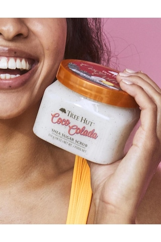 Tree Hut Shea Sugar Scrub Coco Colada Vücut Peelingi 510 G