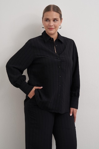 Sırtı Fiyonklu Çizgili Gömlek-6212 Siyah